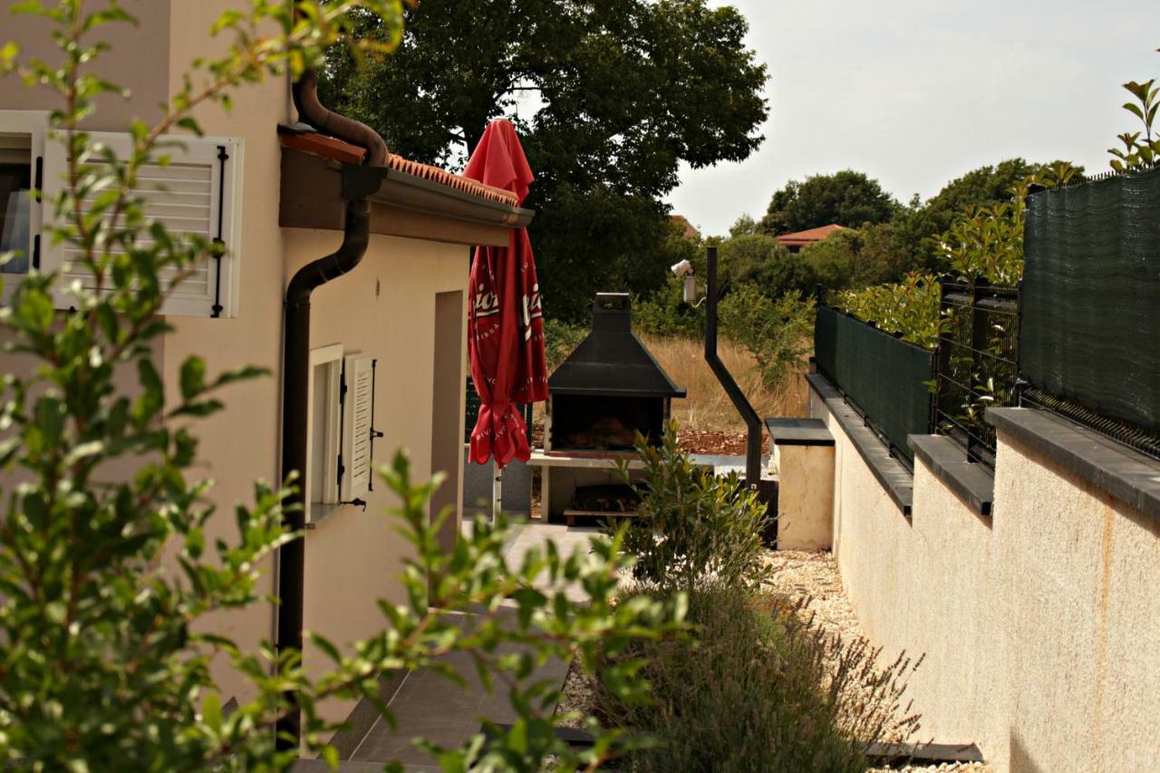 Holiday House Veli Vrh Pula Zewnętrze zdjęcie